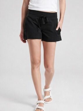 Athleta Metro Downtown 4” Women’s Black Nylon Stretch Shorts Size 1X